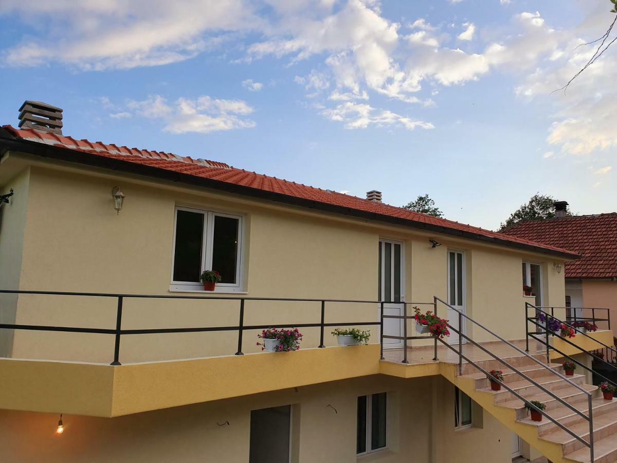Apartments Kingfisher Virpazar Exteriör bild